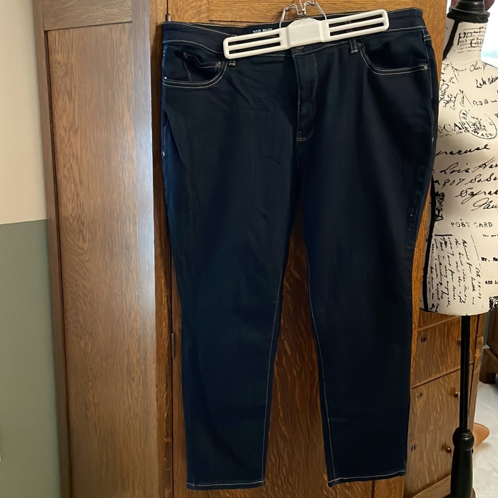 A.n.a mid-rise Skinny jeans 20p